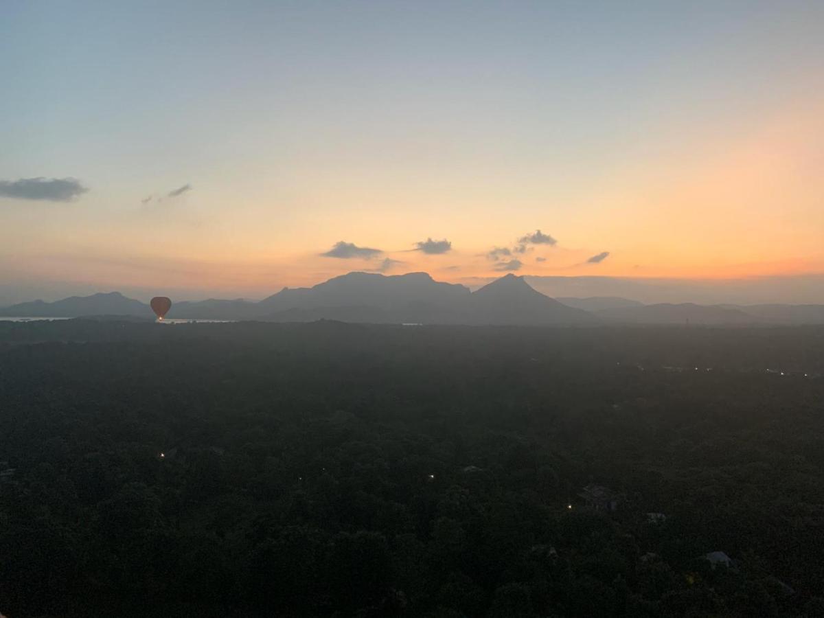 Lak View Family Resort Dambulla Esterno foto